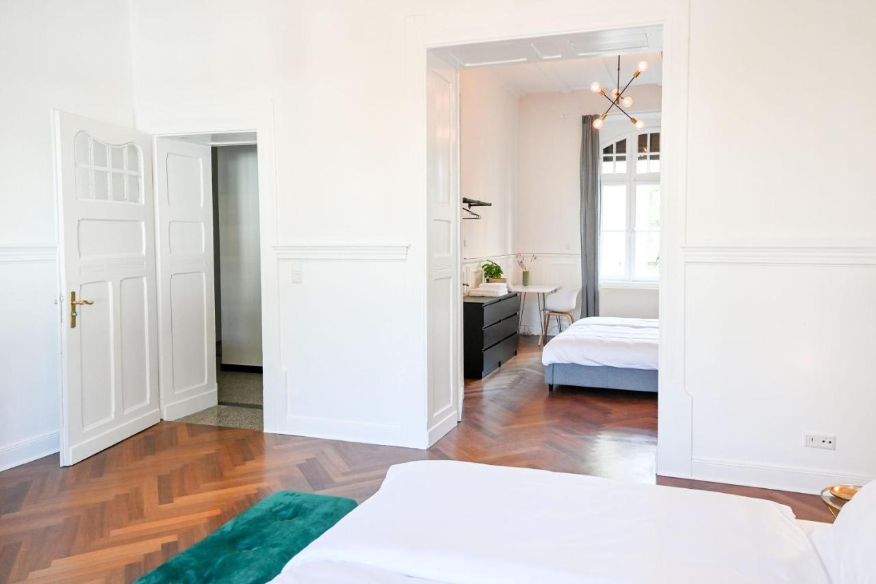 120Qm Denkmal Apartment In Krefeld Mit Stuck Und Garten - Beuys Apartments - Krefeld Buitenkant foto