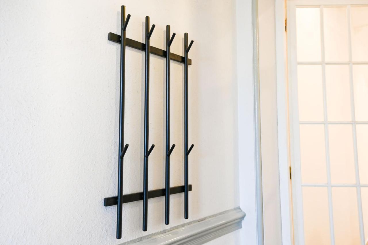120Qm Denkmal Apartment In Krefeld Mit Stuck Und Garten - Beuys Apartments - Krefeld Buitenkant foto