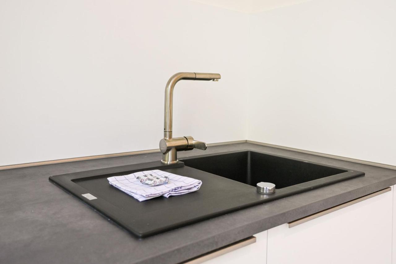 120Qm Denkmal Apartment In Krefeld Mit Stuck Und Garten - Beuys Apartments - Krefeld Buitenkant foto